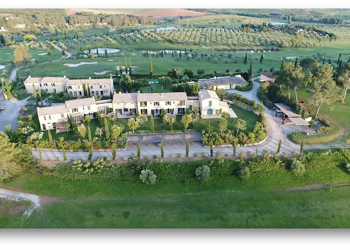 Villa Mit Pool Am Golfplatz Il Pelagone - Il Mirto